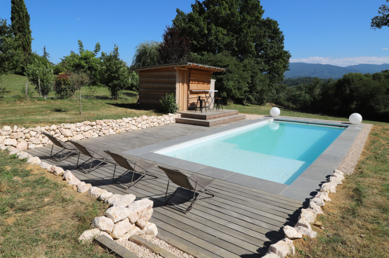 Date Salon de la piscine et du jardin exposant piscine spécialisé dans la piscine coque polyester pisciniste basé dans le var au salon de la piscine et du jardin à Marseille du 7 au 10 mars 2025