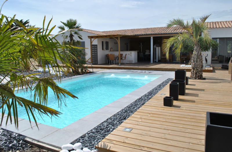 Date foire de Nice 2025 du 15 au 24 mai 2025 découvrez cocktail piscine plus le spécialiste de la piscine coque polyester à la foire de Nice 