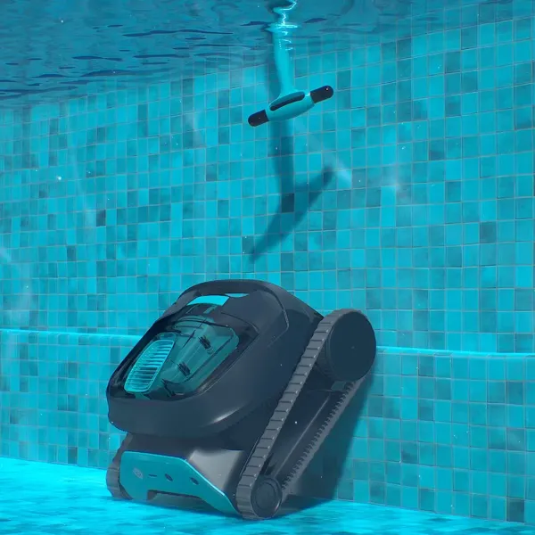 Prix Robot électrique à batterie sans fil Maytronics Liberty 300 pour piscine fond paroi ligne d'eau avec chargeur à induction en magasin à Roquebrune Sur Argens dans Le Var 83